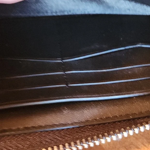 Kate Spade Elegant White and Gray Wallet - Picture 7 of 12